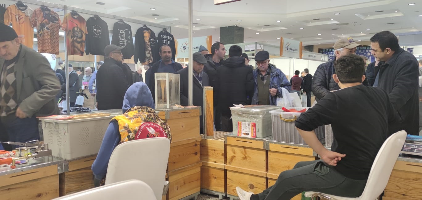 ana ari gen firmasi 2023 istanbul aricilik fuari 2